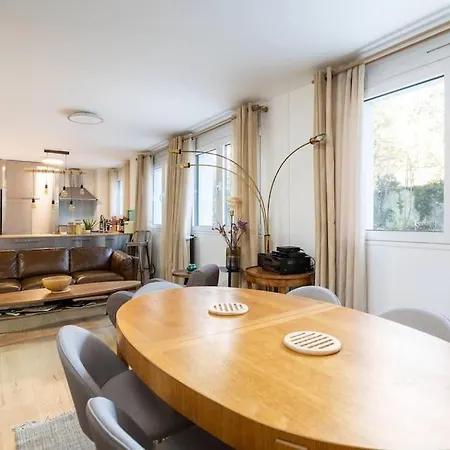 Belleville Apartment *